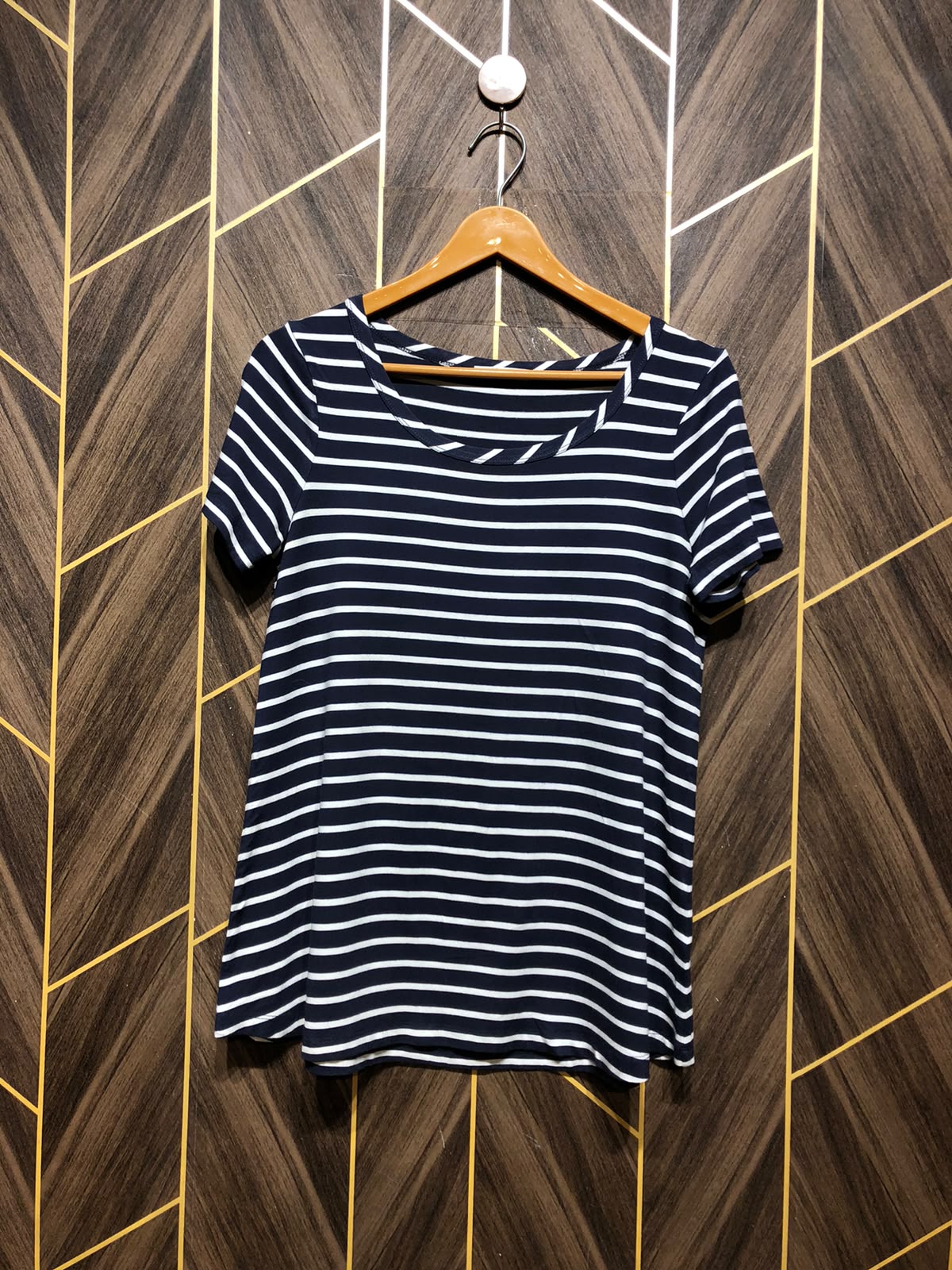 T-Shirt Jersey Small Size Length 27