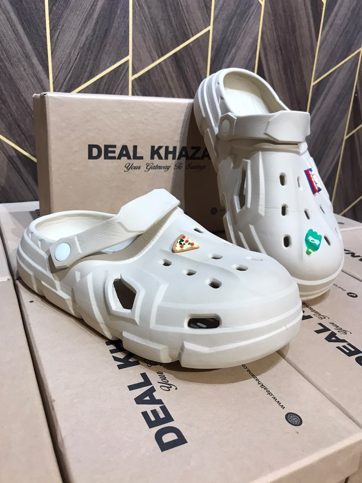 Women Comfortable Crocs Size 10