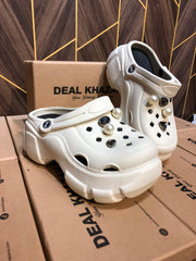 Women Comfortable Crocs Size 7