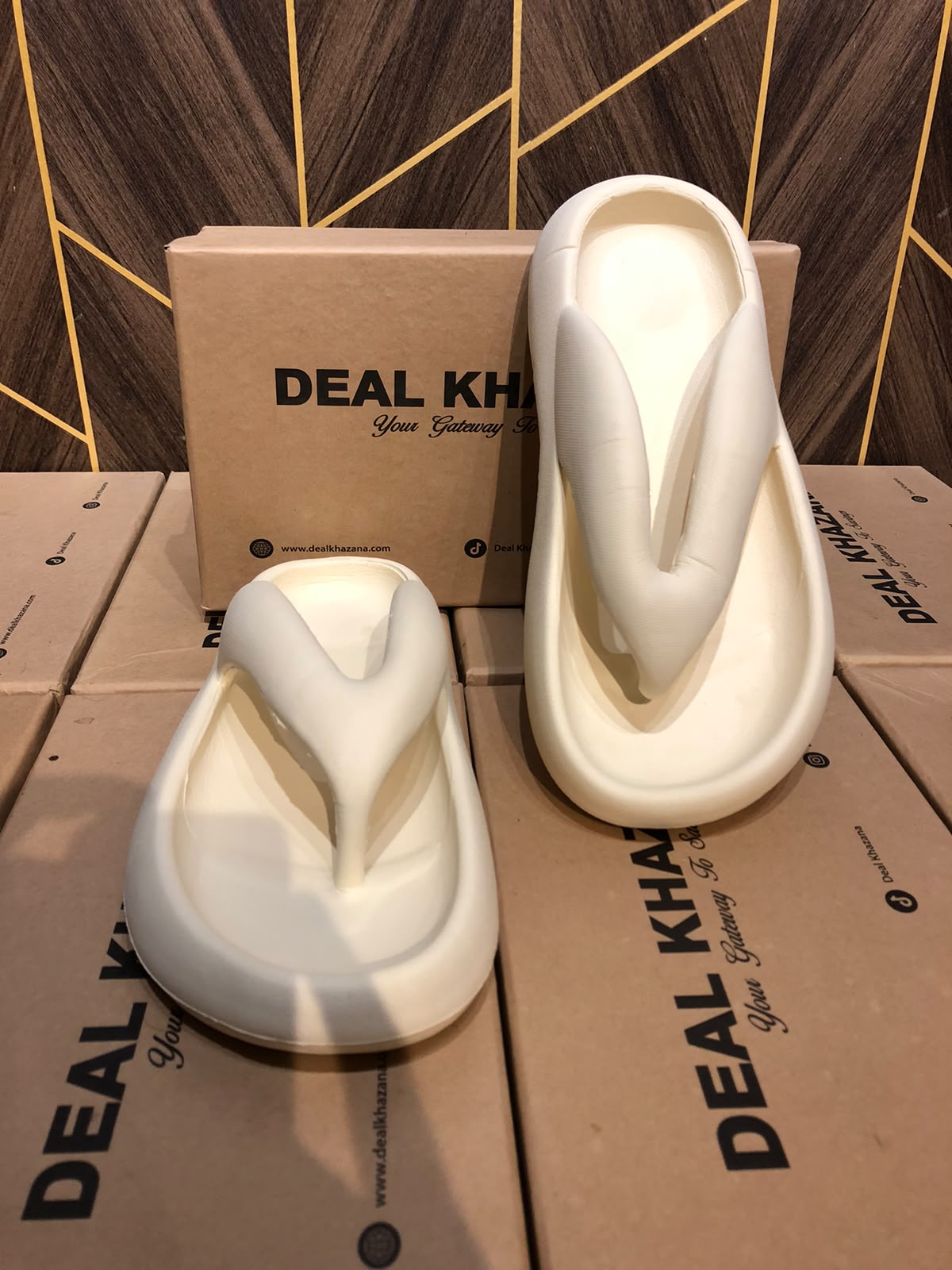 Women Comfortable Slippers Size 8,5