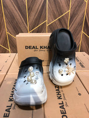 Women Comfortable Crocs Size 6