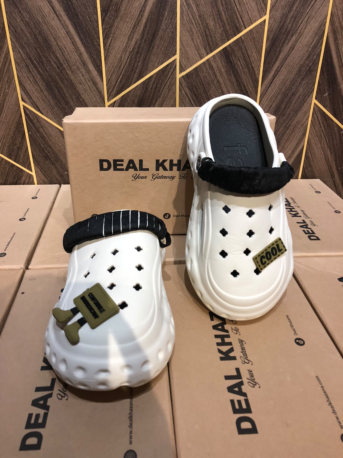 Women Comfortable Crocs Size 8