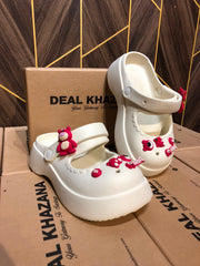 Women Comfortable Crocs Size 5