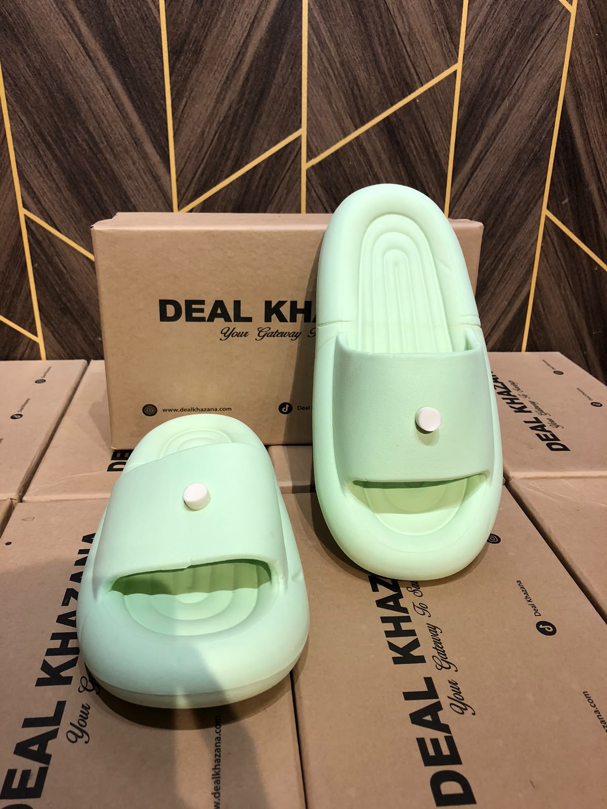 Women Comfortable Slippers Size 7
