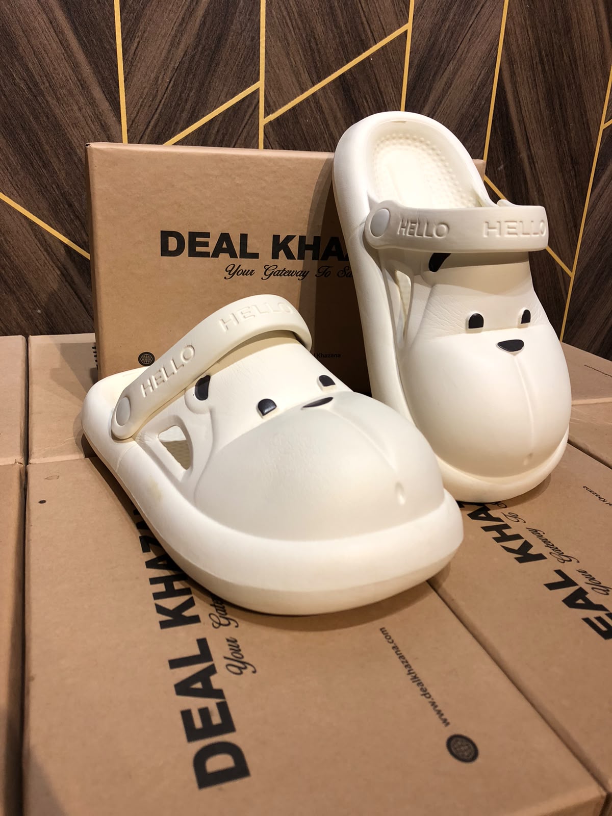 Women Comfortable Crocs Size 7