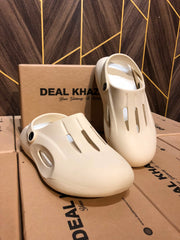 Women Comfortable Crocs Size 8