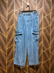 Women Wide Leg Cargo Jeans Small | Waist 28 | Length 37