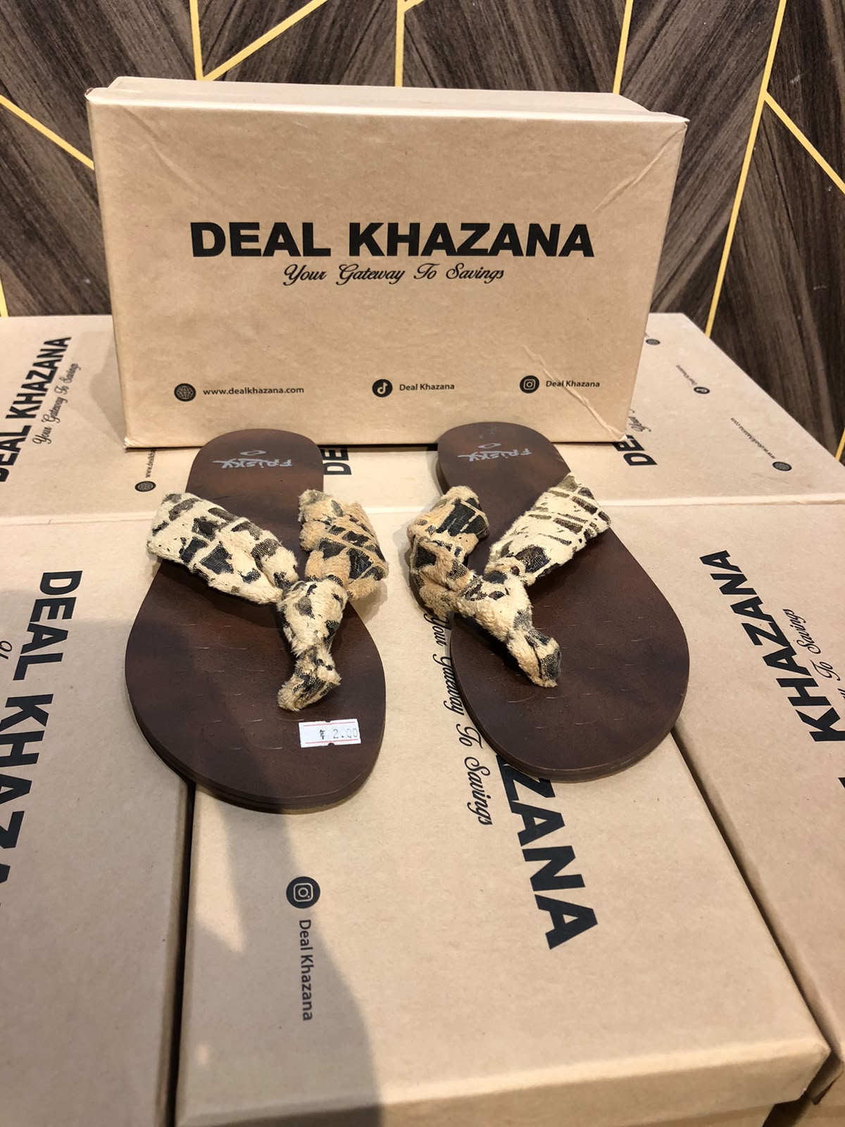 Women SLIPPERS Size 7