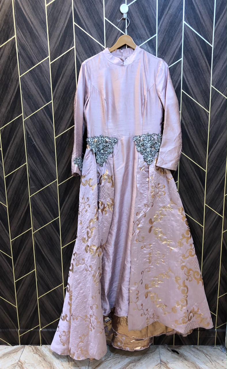 Western Long Maxi dress Silk Medium | Size | Chest 19 | Length 57