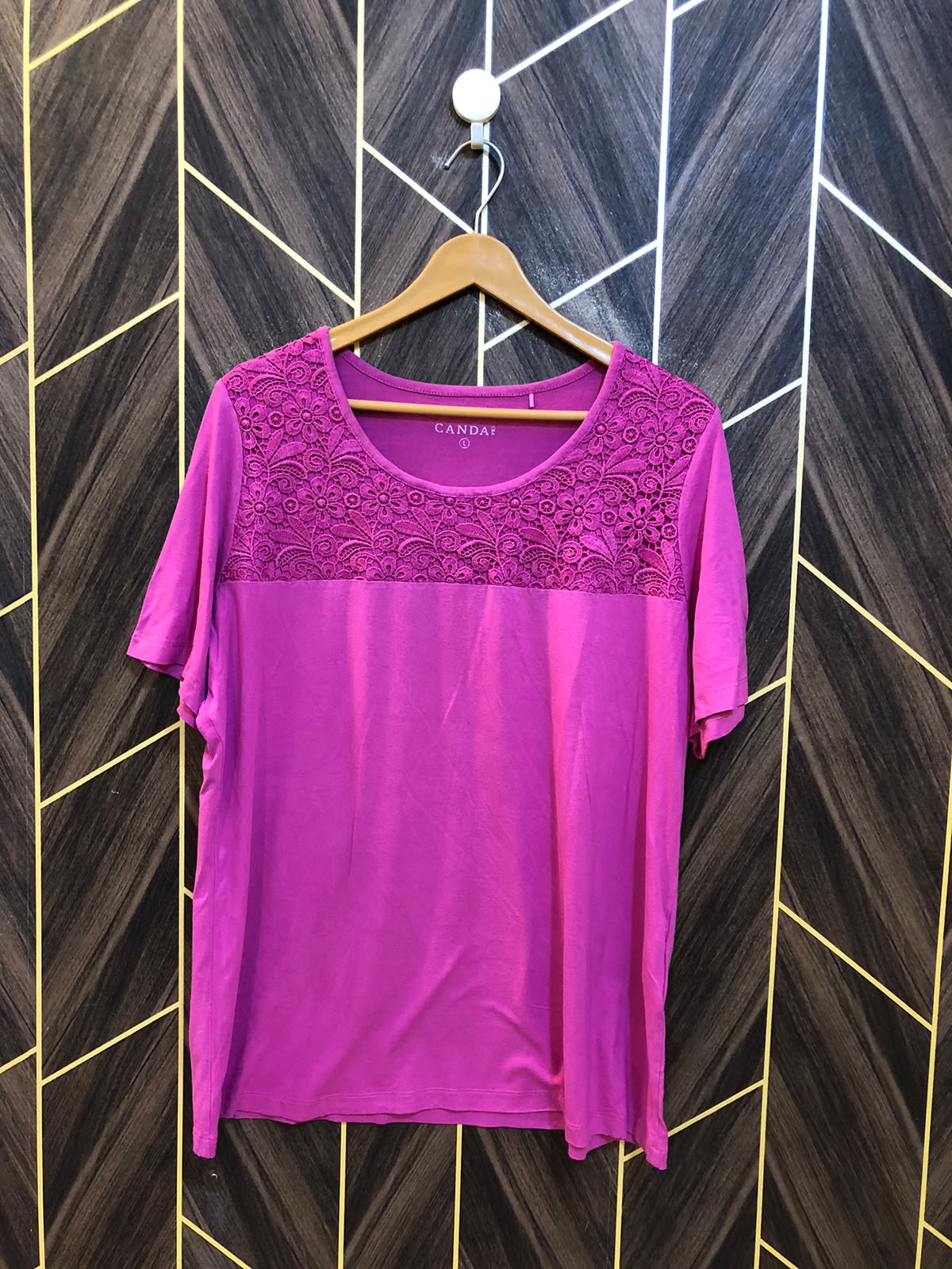 T-Shirt Jersey Medium Size Length 28 baggy