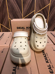 Women Comfortable Crocs Size 5