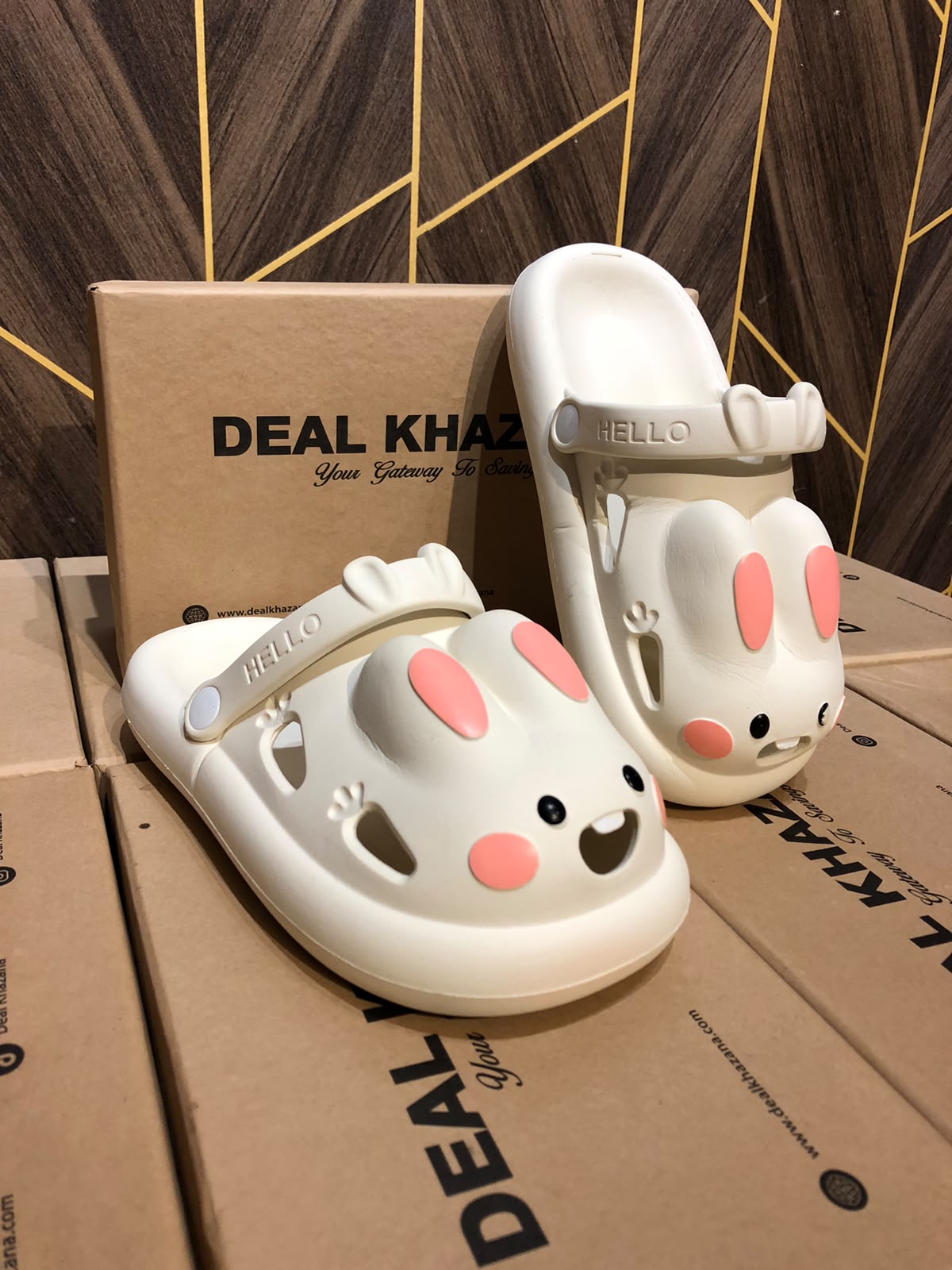 Women Comfortable Crocs Size 7