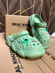 Women Comfortable Crocs Size 6
