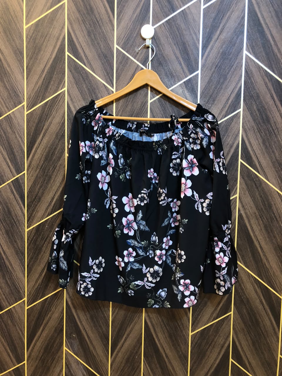 Western Top Silk – Medium Size (Chest: 19, Length: 24  off shoulde )