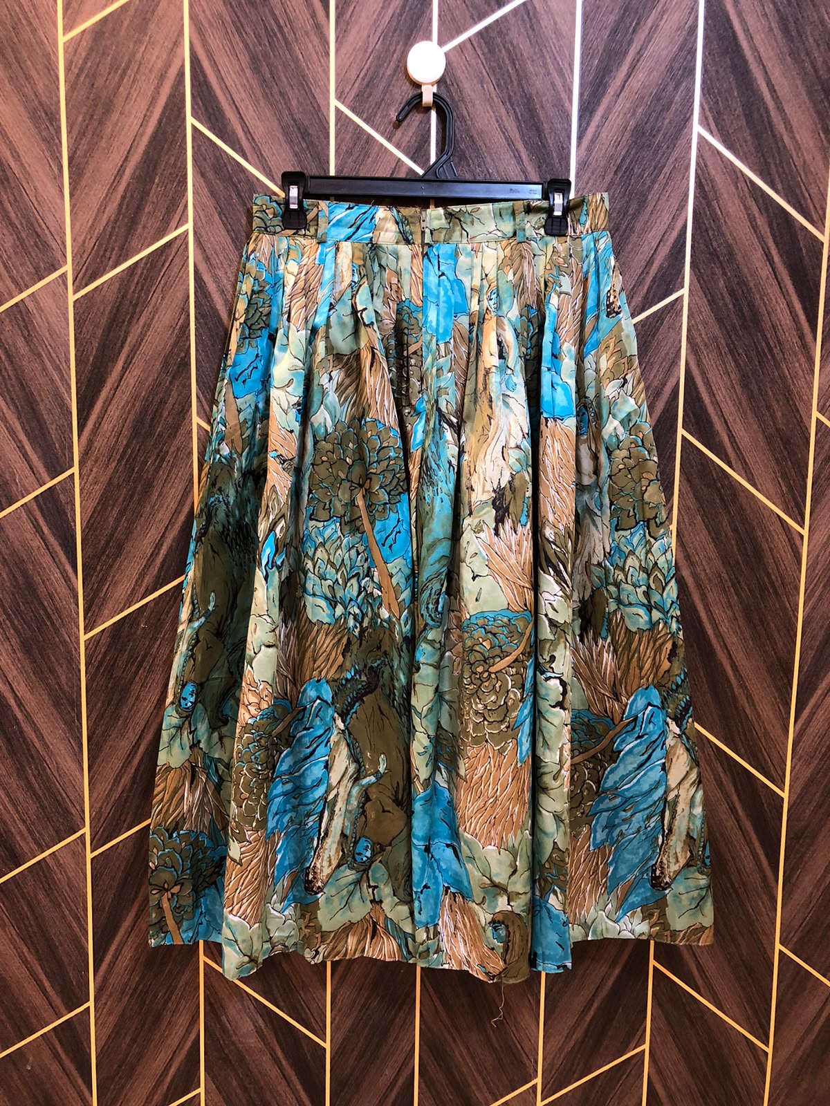 Women Skirts Silk Medium | Size Waist 30 | Length 32