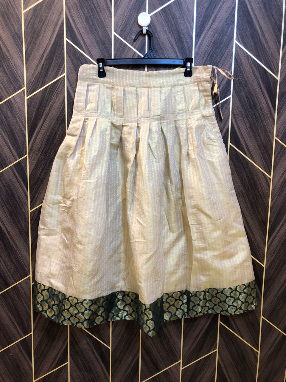 Women Skirts Silk Medium | Size Waist 30 | Length 33