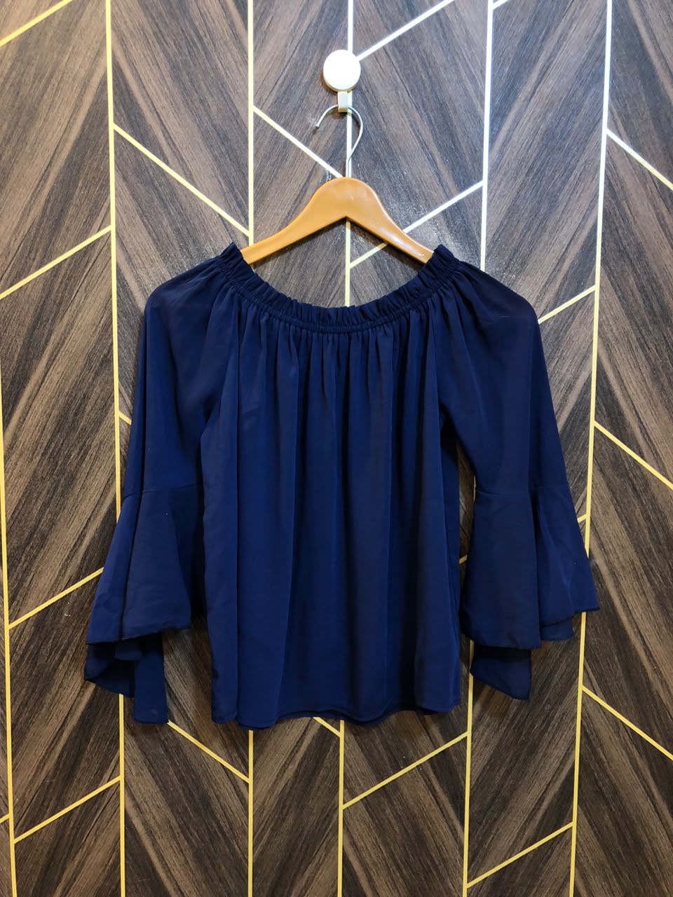 Trendy Chiffon CropTop Size Large
