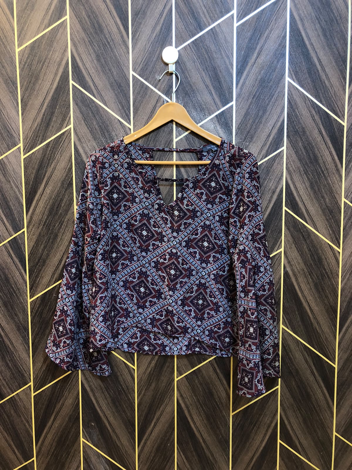 Trendy see through Chiffon CropTop Size Large