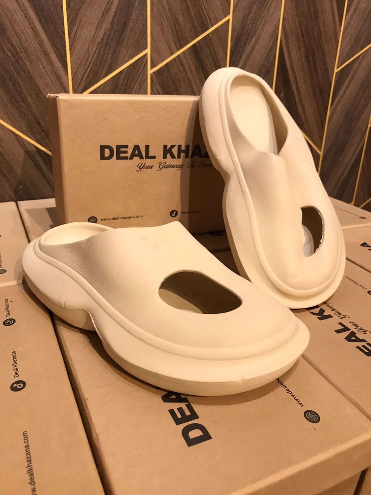 Women Comfortable Slippers Size 9