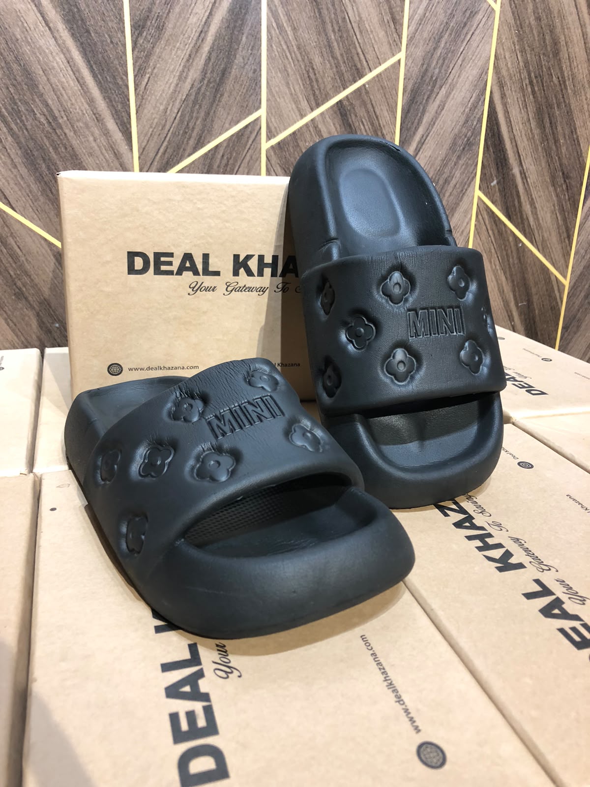 Women Comfortable Slippers Size 8