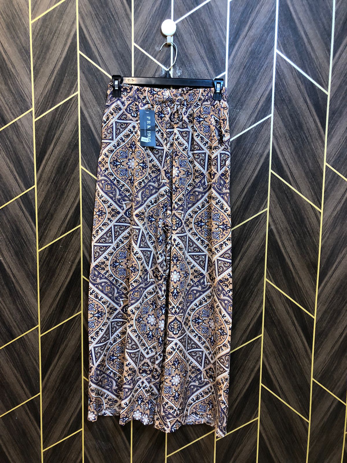 Western Silk Plazo X Small | Size Waist 26 | Length 37