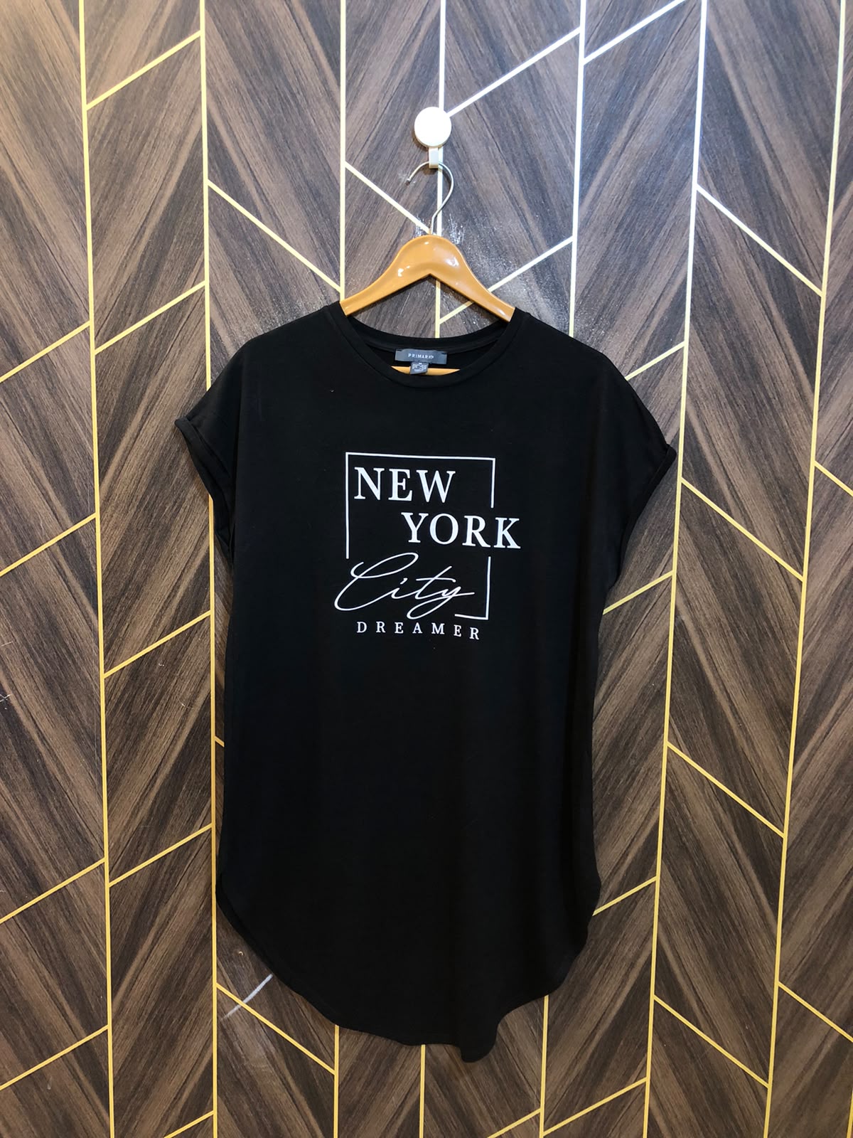 T-Shirt Jersey Medium Size Length 31 baggy