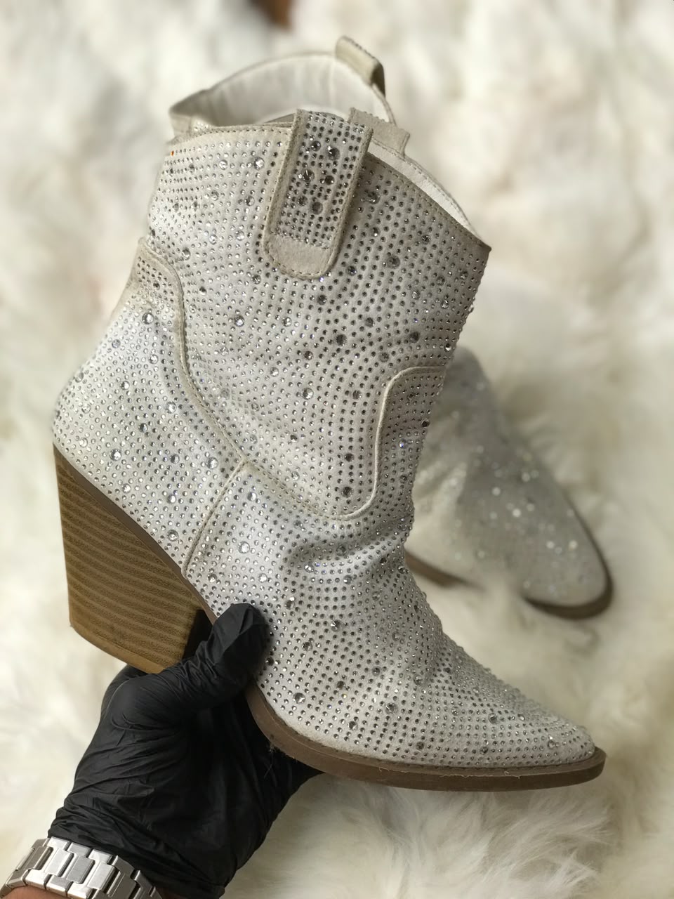 Women Heels Size 8 (EU 38)
