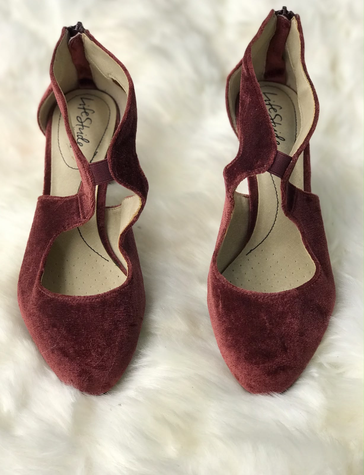Women Heels Size 8 (EU 38)