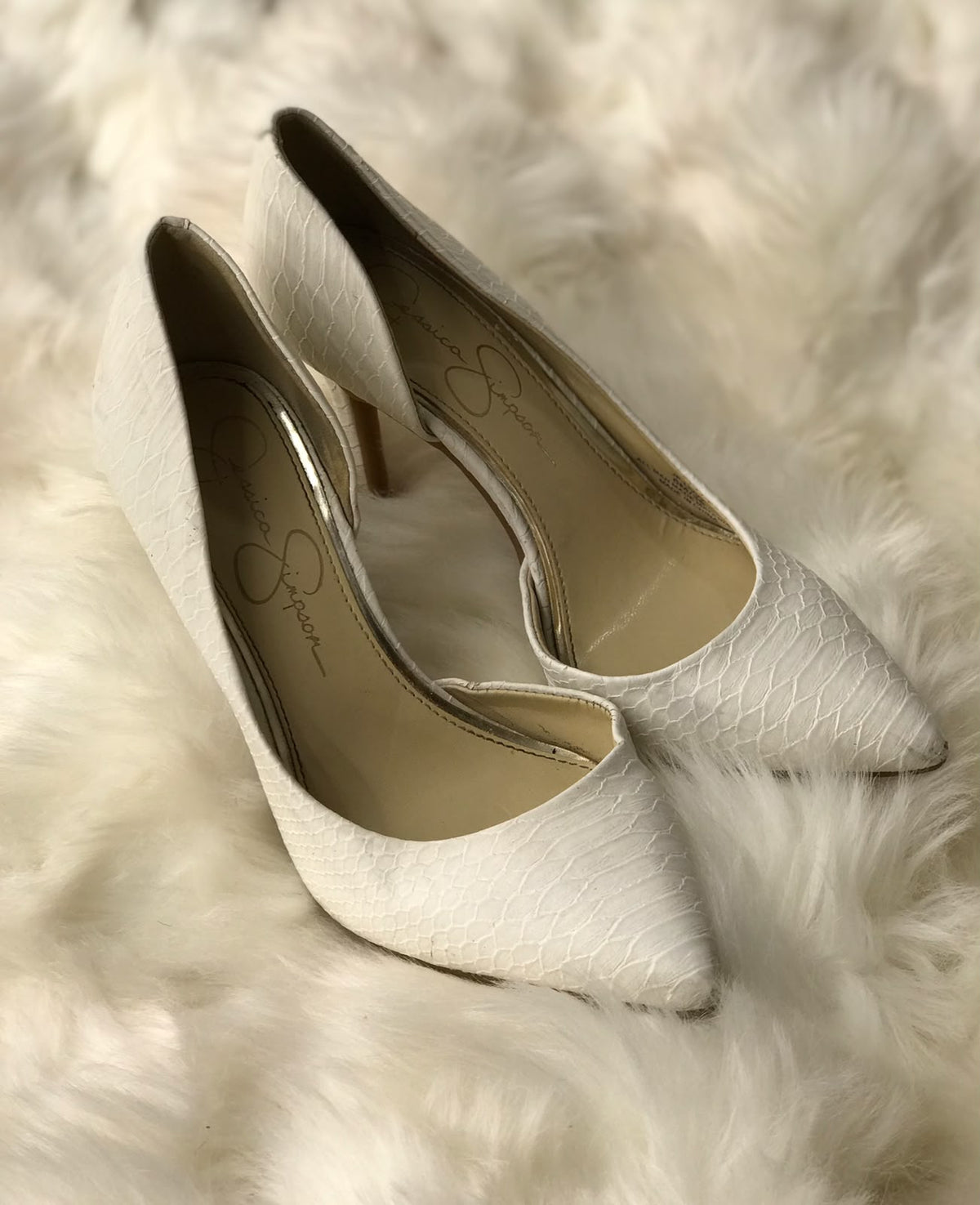 Women Heels Size 6 (EU 36) minor stain