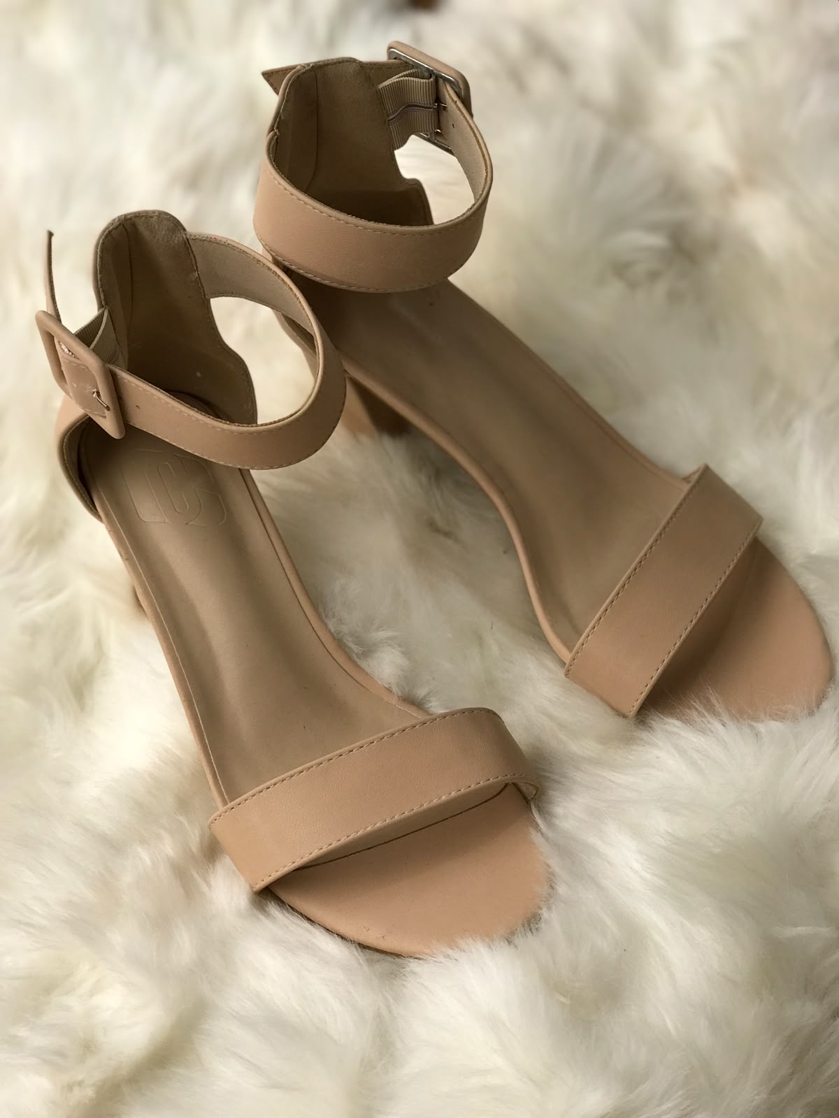 Women Heels Size 11 (EU 41)