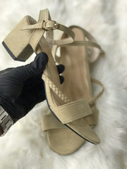 Women Heels Size 9 (EU 39)