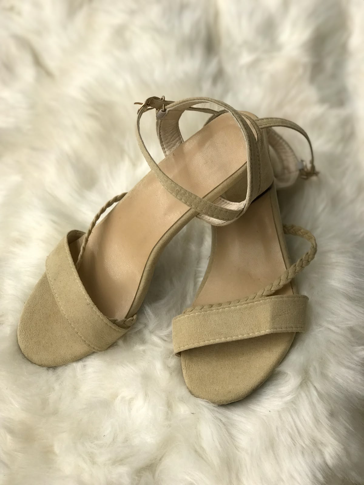 Women Heels Size 9 (EU 39)