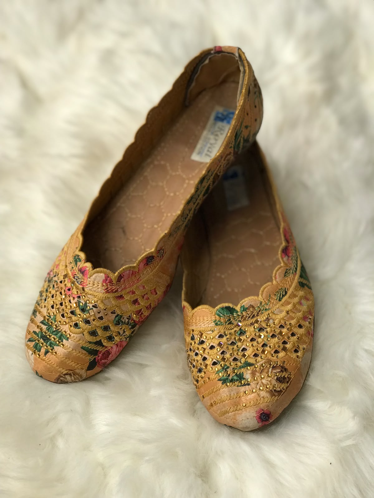 Women Pumps Size 9 (EU 39)