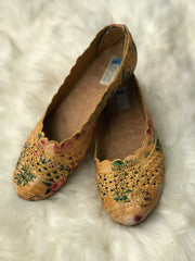 Women Pumps Size 9 (EU 39)