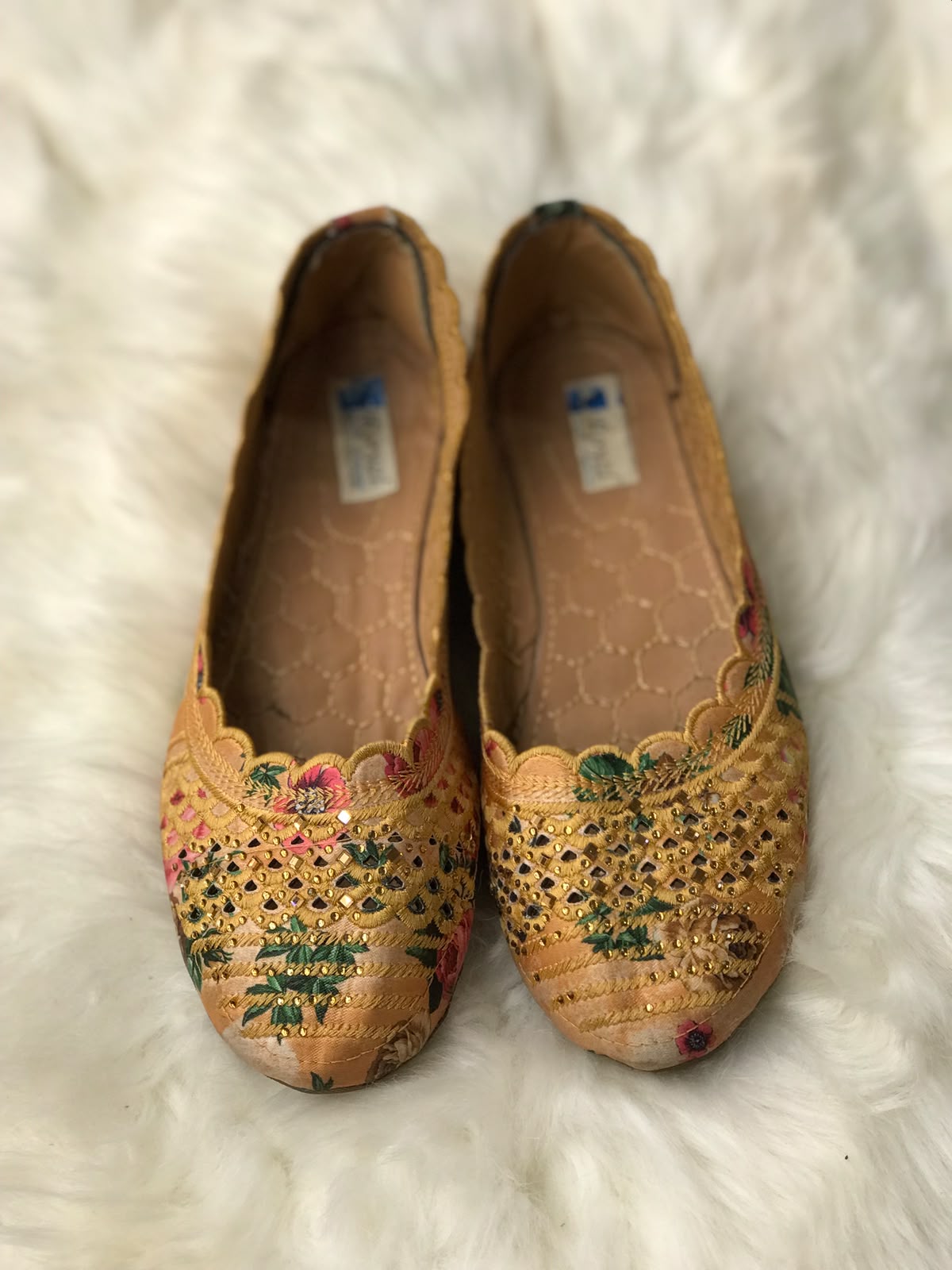 Women Pumps Size 9 (EU 39)