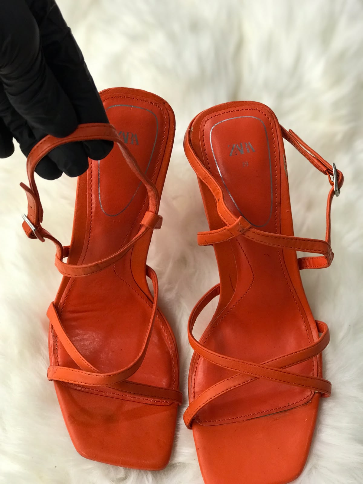 Women Heels Size 9 (EU 39)