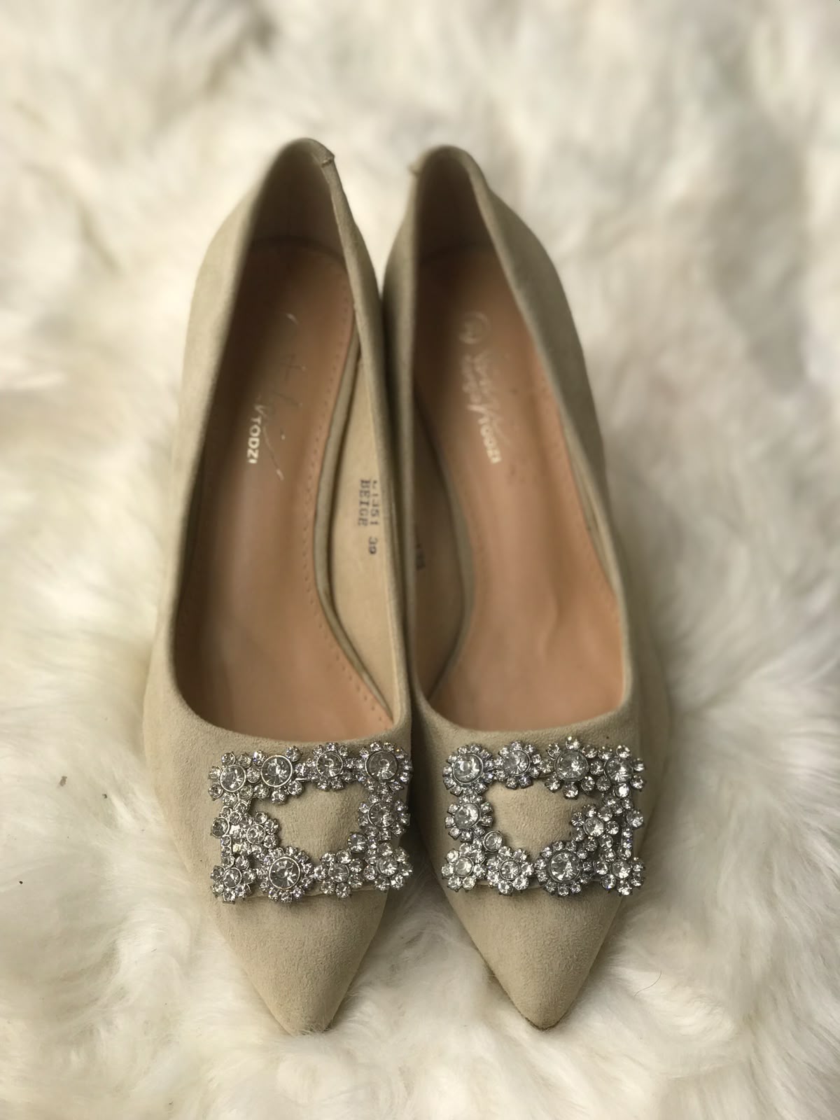 Women Heels Size 9 (EU 39)