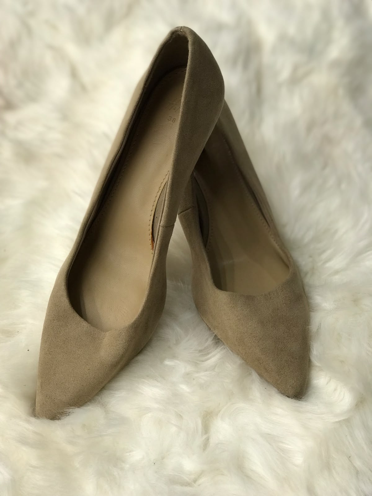 Women Heels Size 8 (EU 38)