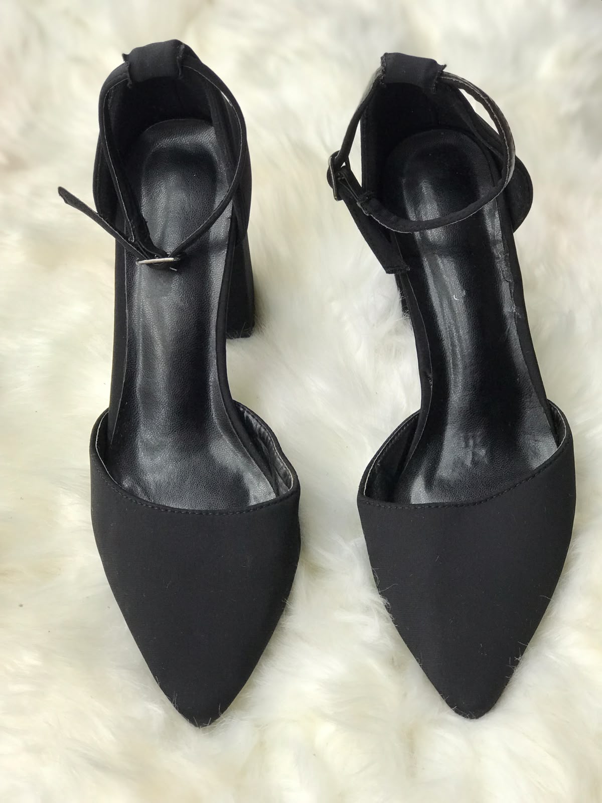 Women Heels Size 7 (EU 37)