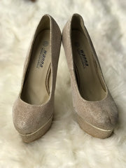 Women Heels Size 7 (EU 37)