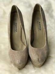 Women Heels Size 7 (EU 37)