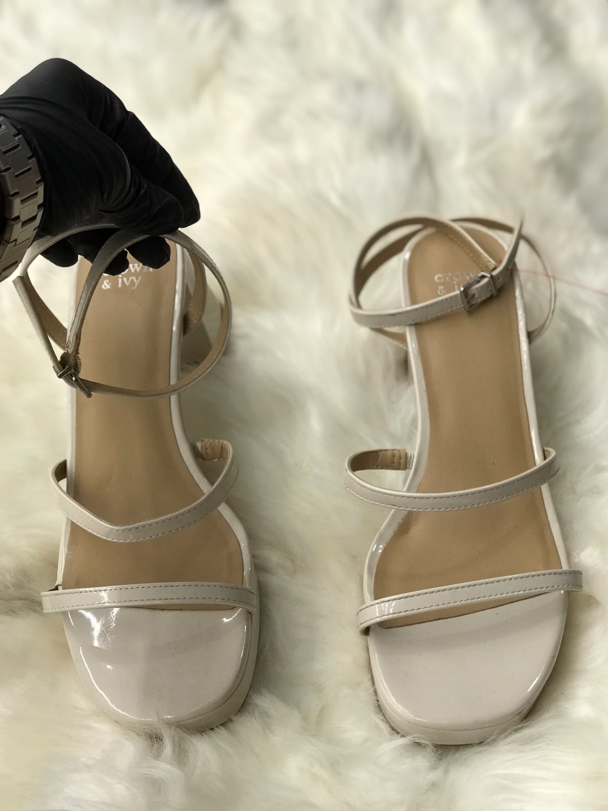 Women Heels Size 10 (EU 40)