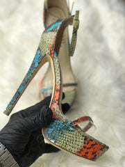 Women Heels Size 7 (EU 37)