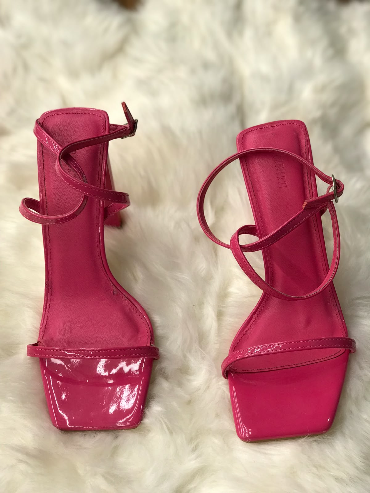 Women Heels Size 9 (EU 39)