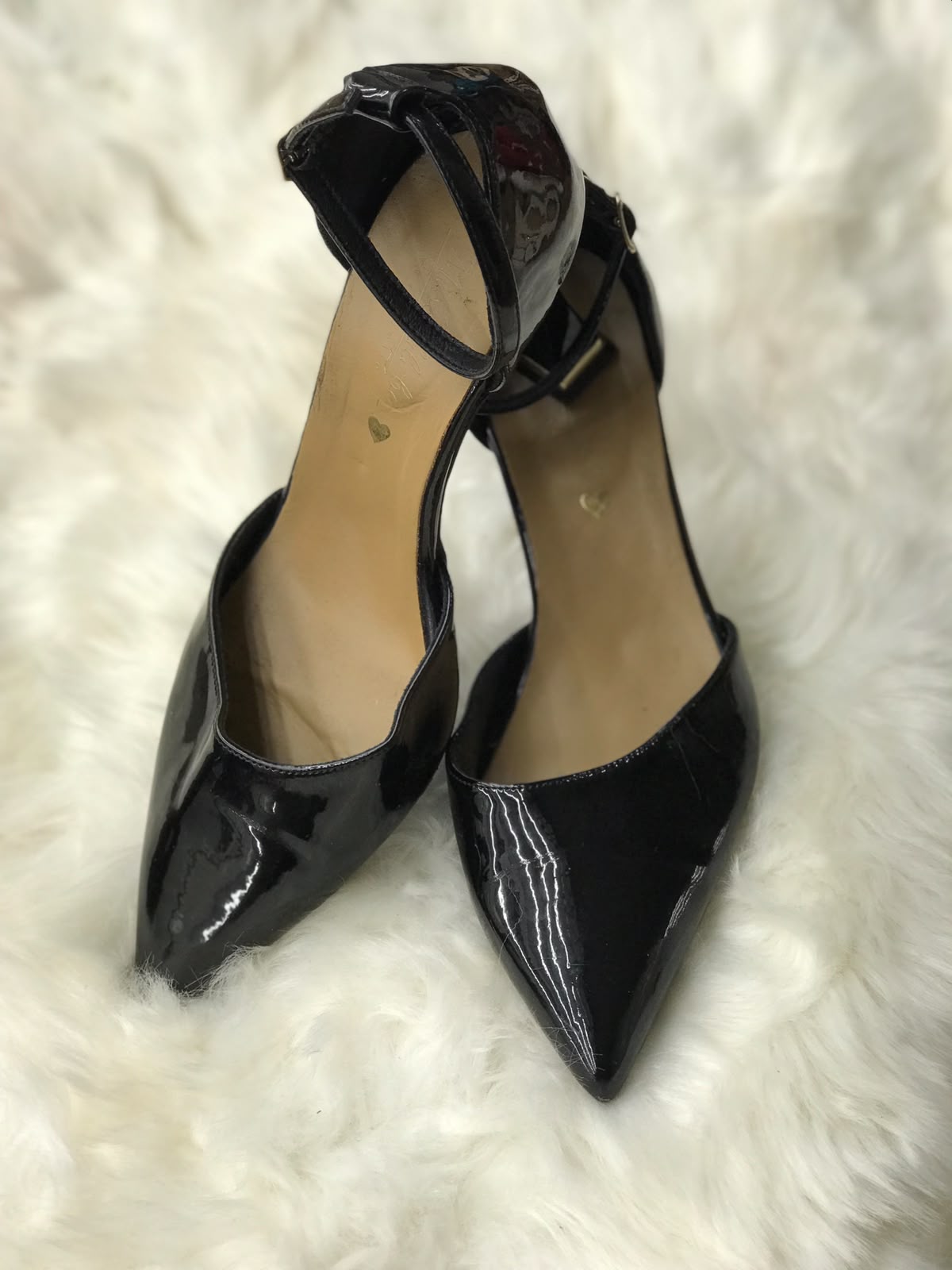 Women Heels Size 8 (EU 38)