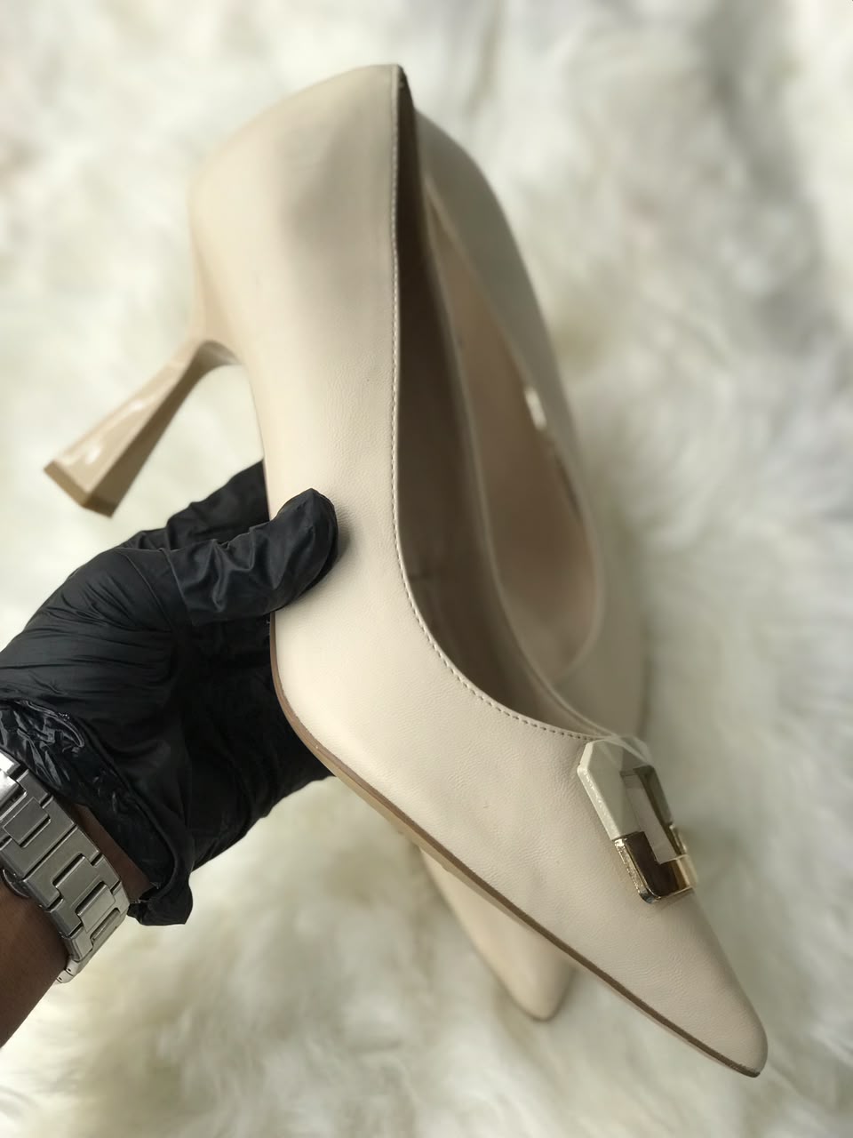 Women Heels Size 11 (EU 41)