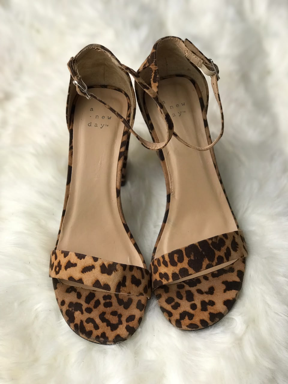 Women Heels Size 9 (EU 39)