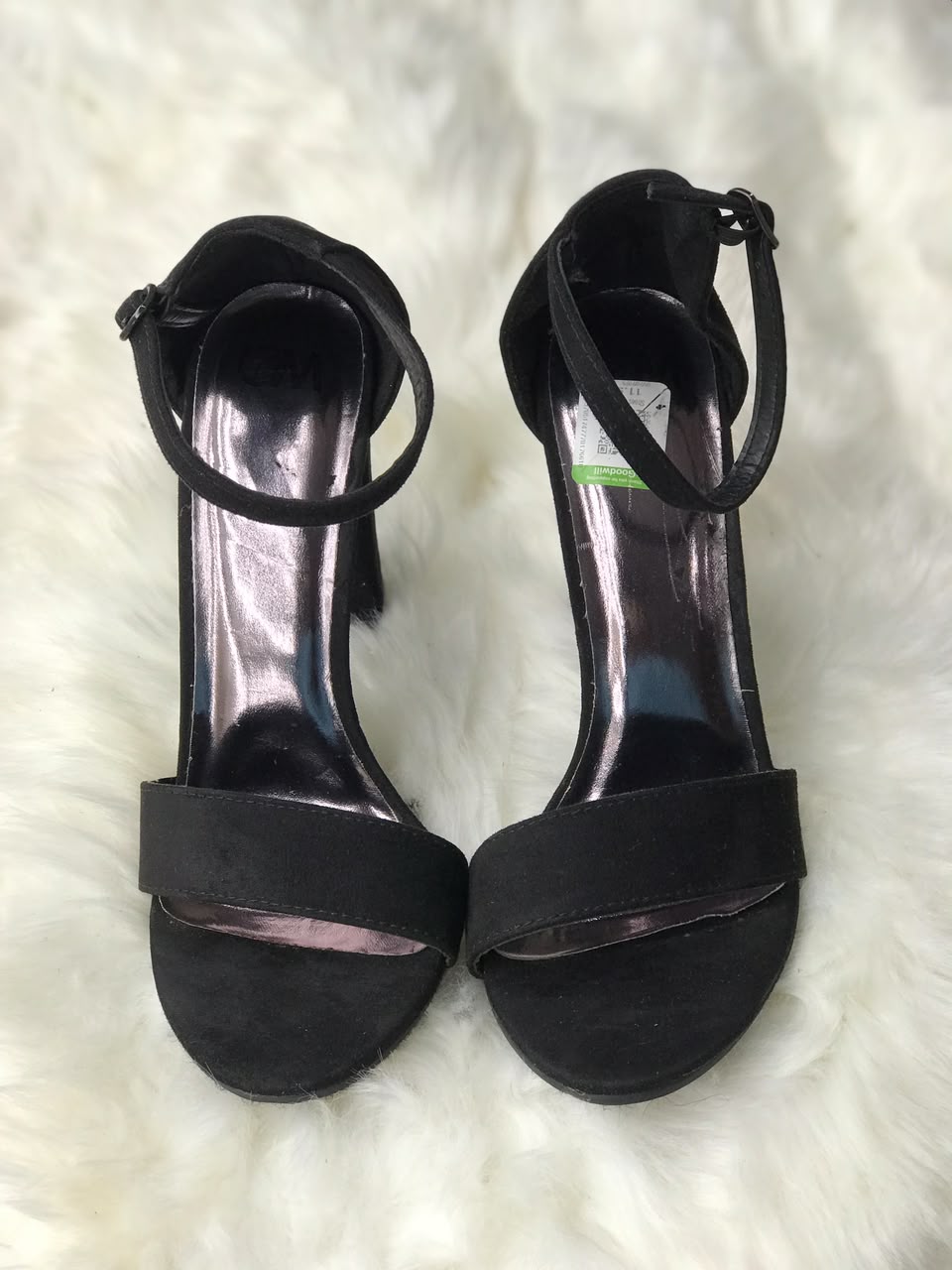 Women Heels Size 9 (EU 39)