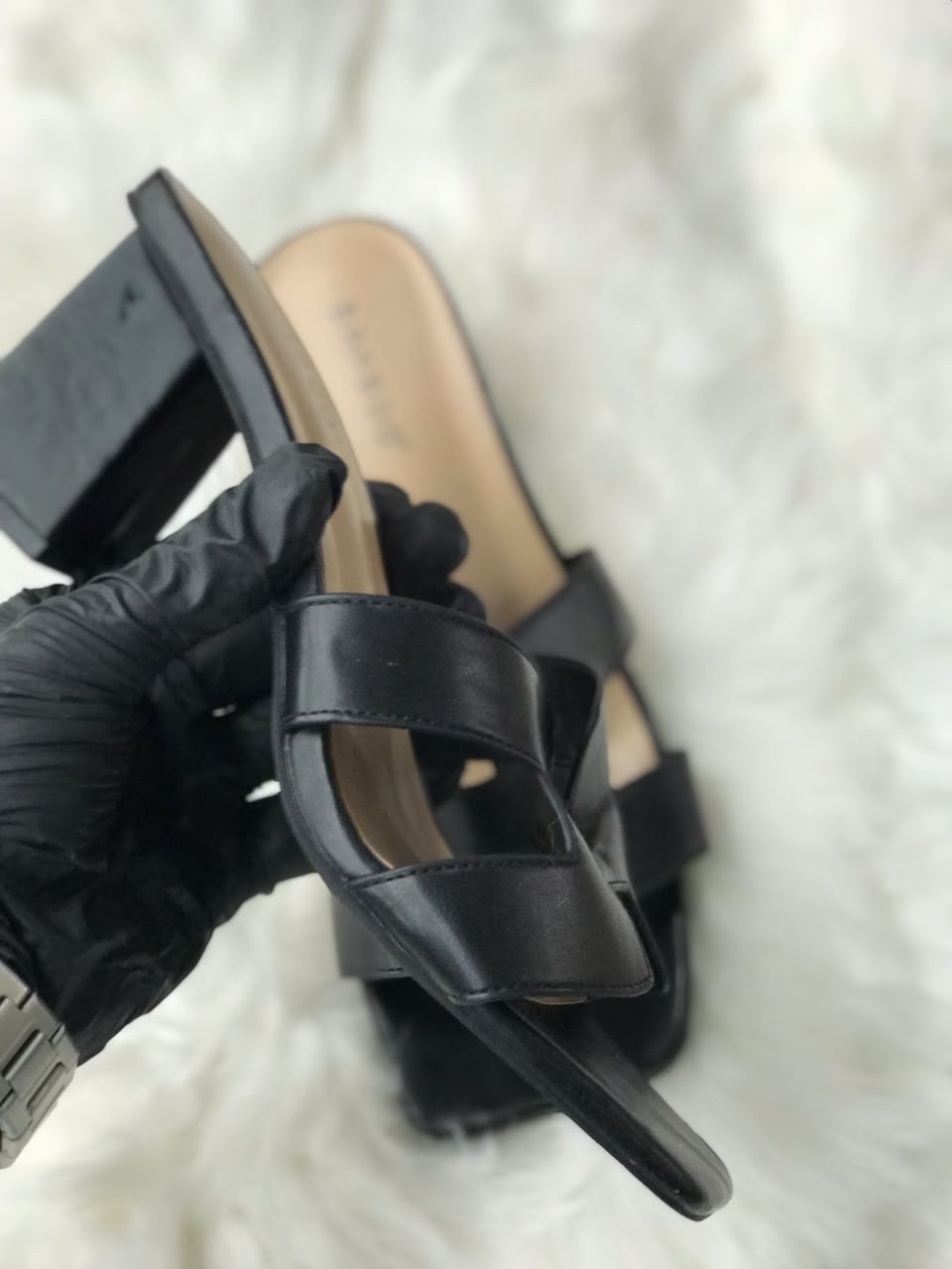 Women Heels Size 8 (EU 38)