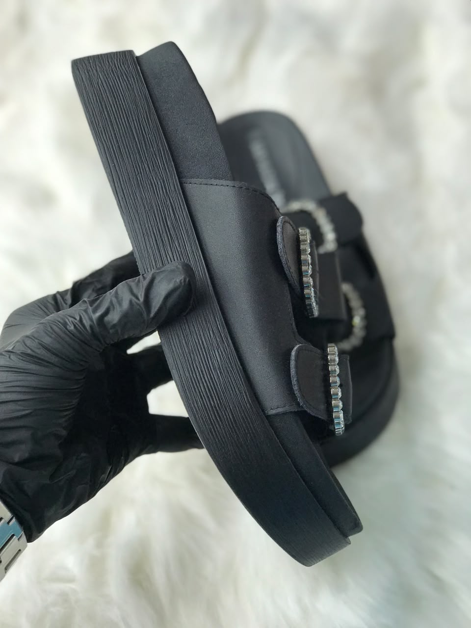 Women SLIPPERS  Size 7 (EU 37)